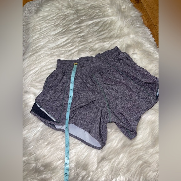 Lululemon Hotty Hot Short - Picture 5 of 10